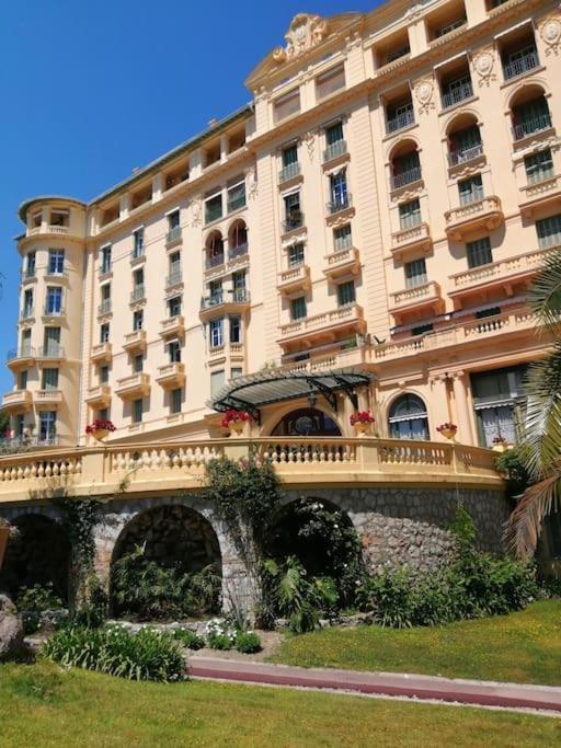 Imperial Palace Bord De Mer Menton Exteriér fotografie